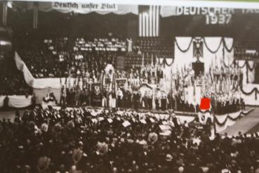 Preview: altes Foto - Deutsche Nationalfeier in Amerika - 1937 der deutschstämmigen dort - Repro