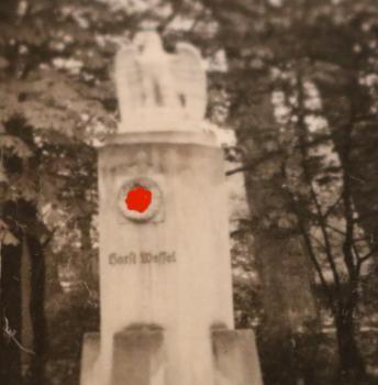 Preview: Grab von Horst Wessels Grabstein