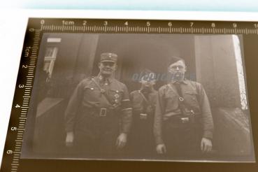 altes Negativ - SA-Mann mit seinen Söhnen - Sturm IV L21