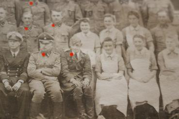 Preview: großes Gruppenfoto - SS-Männer und Krankenschwestern