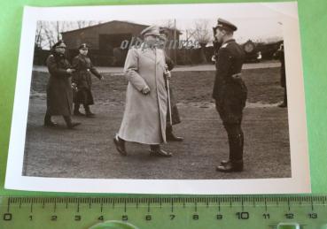 Foto Hermann Göring und Galland besuchen Fliegerhorst