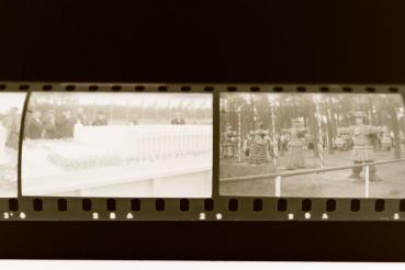 Negativrolle mit 35 Bilder - Zeppelinfeld - Ausstellung - Holzhäuser, Dampferfahrt