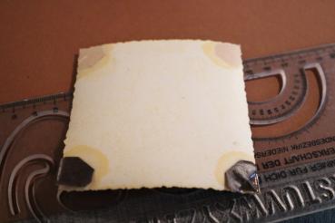 Preview: Foto - Kleiner Junge mit HK-Fahne