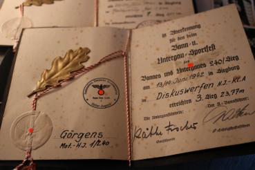 Preview: toller HJ-Nachlass - Sporturkunden und Fotos