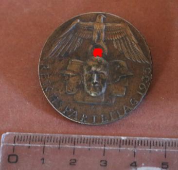 Preview: altes Fotoalbum mit 33 Fotos - Reichsparteitag Nürnberg 1936 + dazugehöriges Abzeichen