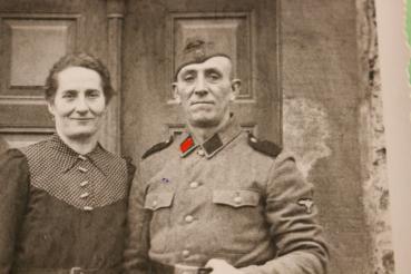 Preview: Portrait SS-Mann mit seiner Frau