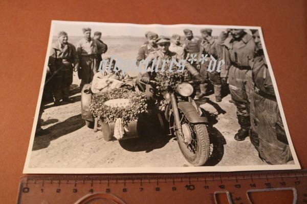 Pressefoto 17,5x12,5  Oberleutnant Sattler 300. Feindflug