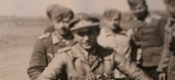 Pressefoto 17,5x12,5  Oberleutnant Sattler 300. Feindflug