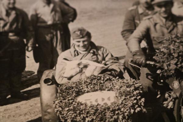 Pressefoto 17,5x12,5  Oberleutnant Sattler 300. Feindflug