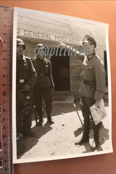 Führerhauptquartier Wolfsschanze Empfang des spanischen Generals Moscardo  unbekannter RKT