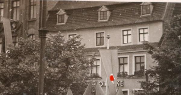 old photo - Hitler Youth marches through Weißenfels
