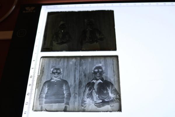 zwei alte Glasnegative - Portraits HJ-Pimpfe