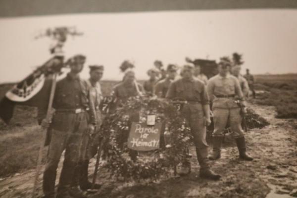 Album eines Mannes aus Osnabrück - R.A.D. Abteilung 191/7 - 47 Fotos und Postkarten