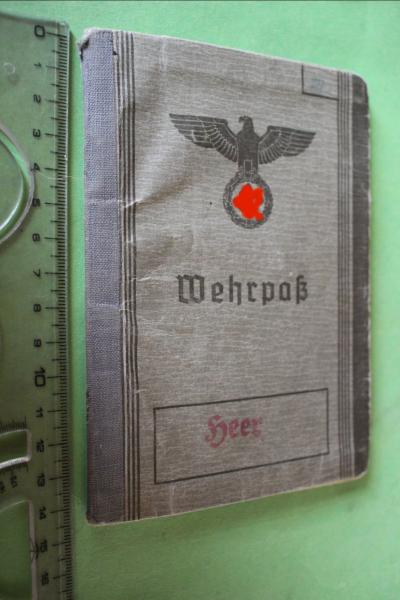 Military record of a soldier + photo grave