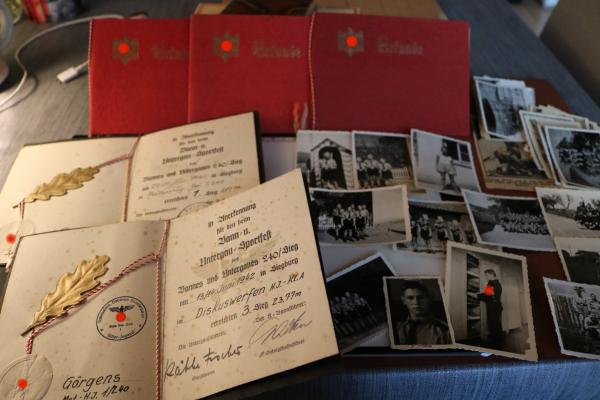 toller HJ-Nachlass - Sporturkunden und Fotos