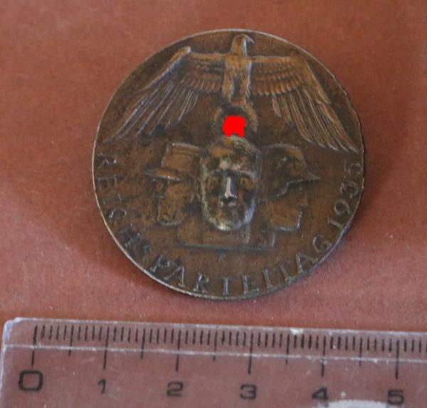 altes Fotoalbum mit 33 Fotos - Reichsparteitag Nürnberg 1936 + dazugehöriges Abzeichen