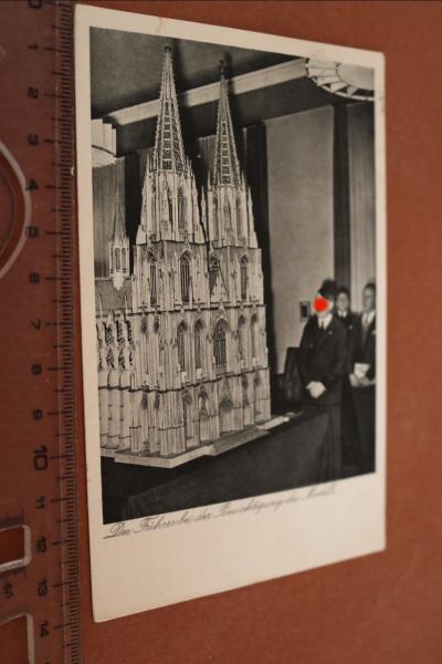 Postkarte - Der Führer bei der Besichtigung des Modells Kölner Dom