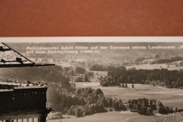 Postkarte - Reichskanzler Adolf Hitler auf der Terasse seines Landhauses Wachenfeld