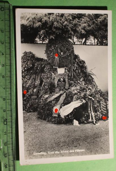 Postkarte Grab der Eltern Hitlers -  Leonding