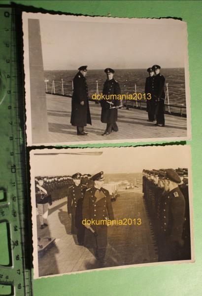 zwei original Fotos - Großadmiral Erich Raeder mit Stab in der Hand
