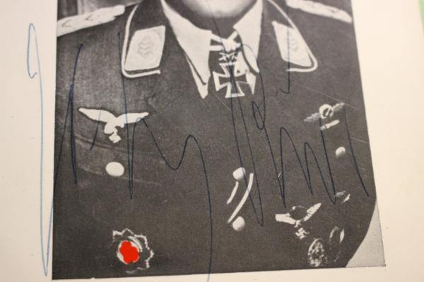 RK-Träger Hans-Ulrich Rudel mit original Autogramm- Nachkrieg ?