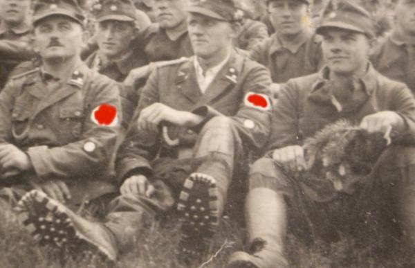 altes Gruppenfoto - S.A. Männer - Gebirgsjäger ??  Sondereinheit der SA ???