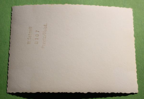 altes Foto - Stein / Findling mit Hakenkreuz und dem Jahr 1933