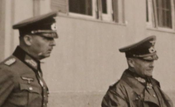 Schnappschuss - zwei mir unbekannte Ritterkreuzträger - Generäle