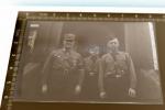 altes Negativ - SA-Mann mit seinen Söhnen - Sturm IV L21